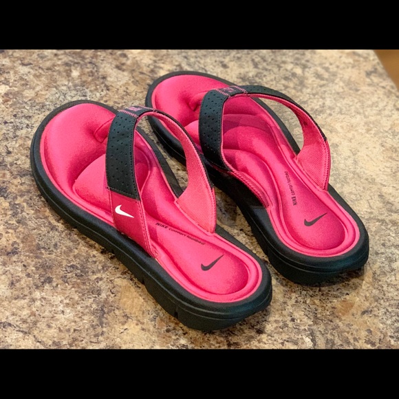 nike comfort flip flops